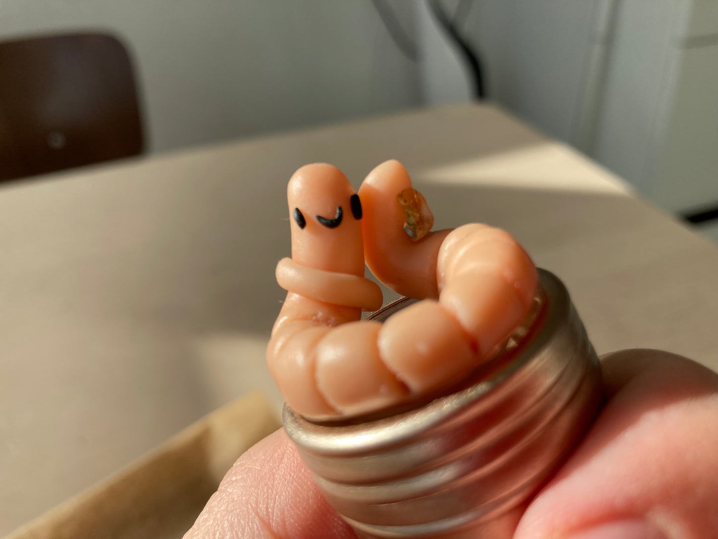 Milchzahndose Der Regenwurm aka Hütter der MIlchzähhne